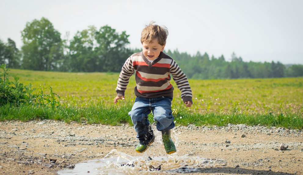 a kid playing
